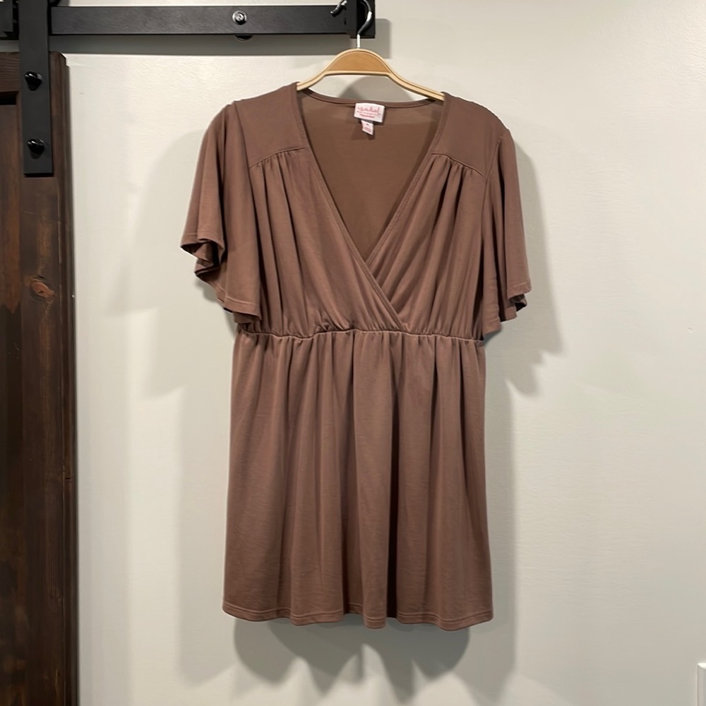 Size M Taupe Colored Maternity Top